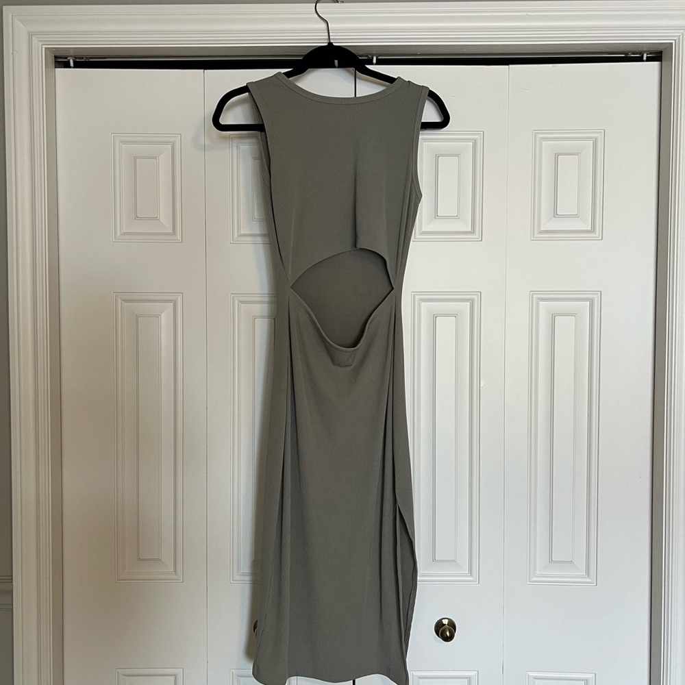 Sage green ribbed fabric dress with waist cutout